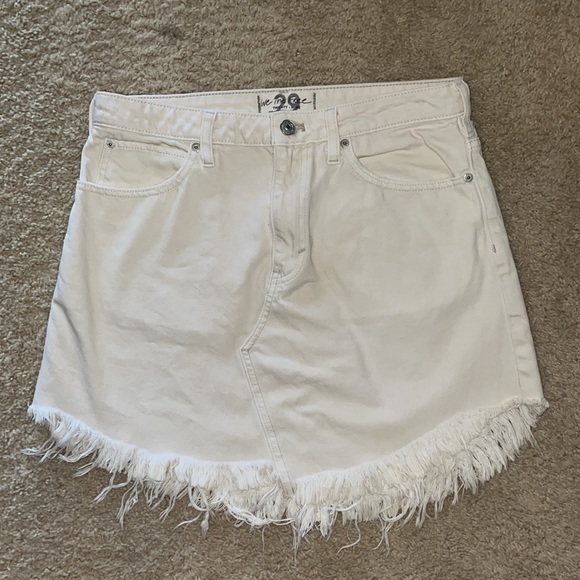 A1-#12 Free People High Waisted Coconut Denim Skirt Asym. Raw Hem Off White - Picture 6 of 15